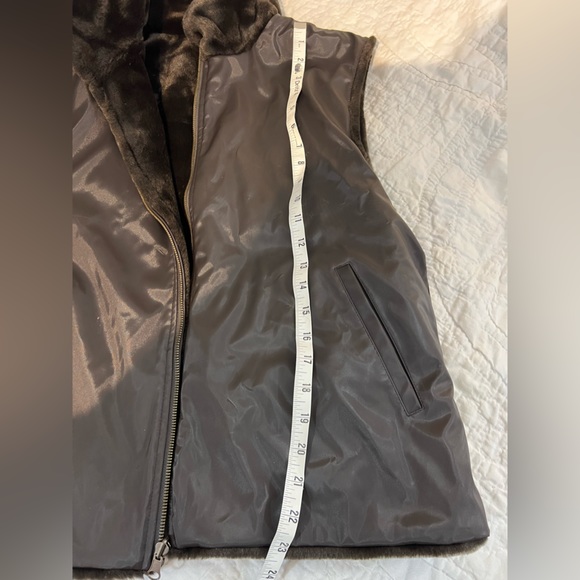 Reversible faux fur/polyester vest chocolate brown with zipper and pockets blass - Picture 5 of 9